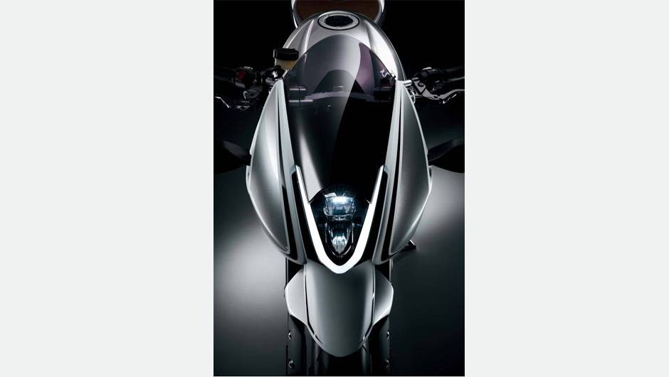 Segundo a fabricante japonesa, esse conjunto entrega por volta de 100 cavalos de potência a 8.000 rpm | <a href="https://quatrorodas.abril.com.br/moto/noticias/suzuki-mostra-recursion-concept-761664.shtml" rel="migration">Leia mais</a> Segundo a fabricante japonesa, esse conjunto entrega por volta de 100 cavalos de potência a 8.000 rpm | <a href="https://quatrorodas.abril.com.br/moto/noticias/suzuki-mostra-recursion-concept-761664.shtml" rel="migration">Leia mais</a>
