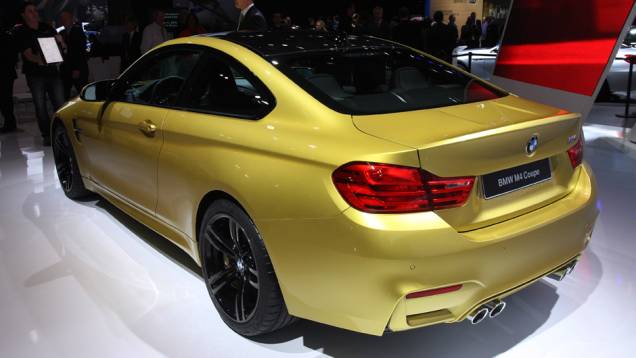 BMW M4 Coupe | <a href="https://quatrorodas.abril.com.br/noticias/saloes/detroit-2014/bmw-apresenta-novos-m3-m4-762958.shtml" rel="migration">Leia mais</a>