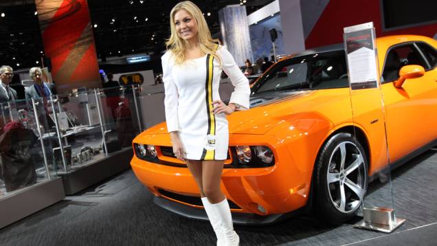 As garotas do Salão de Detroit 2014! | <a href="https://quatrorodas.abril.com.br/noticias/saloes/detroit-2014" rel="migration">Tudo sobre o Salão!</a> As garotas do Salão de Detroit 2014! | <a href="https://quatrorodas.abril.com.br/noticias/saloes/detroit-2014" rel="migration">Tudo sobre o Salão!</a>