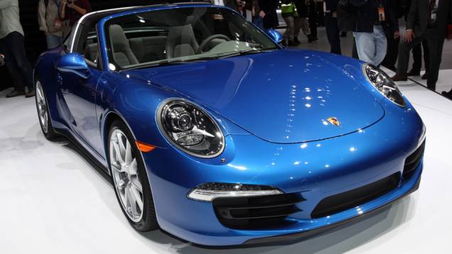 Porsche 911 Targa | <a href="https://quatrorodas.abril.com.br/noticias/saloes/detroit-2014/porsche-lanca-911-targa-detroit-767649.shtml" rel="migration">Leia mais</a>