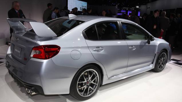 Subaru WRX STI | <a href="https://quatrorodas.abril.com.br/noticias/saloes/detroit-2014/subaru-apresenta-wrx-sti-770456.shtml" rel="migration">Leia Mais</a>