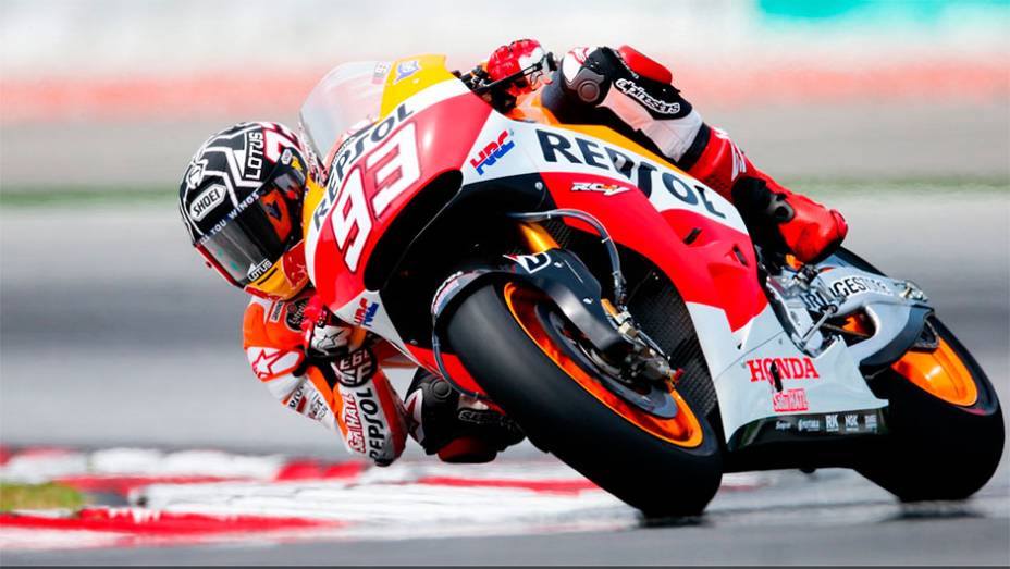 As férias não tiraram o ritmo de Marc Márquez, que liderou o primeiro dia em Sepang | <a href="https://quatrorodas.abril.com.br/moto/noticias/motogp-marquez-lidera-primeiro-dia-testes-sepang-772341.shtml" rel="migration">Leia mais</a>