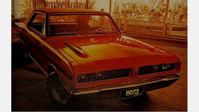Charger R/T (1970) - Muitos não sabem, mas o Charger brasileiro era menor, derivado do Dart, compacto nos Estados Unidos. Não importa, também virou um ícone V8, ainda que local