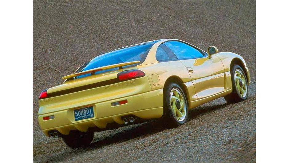 Stealth (1991) - Design Dodge em projeto da Mitsubishi, de que a Chrysler tinha 20% das a&ccedil;&otilde;es. Com um V6 biturbo, tra&ccedil;&atilde;o e dire&ccedil;&atilde;o nas quatro rodas, esbanjava tecnologia