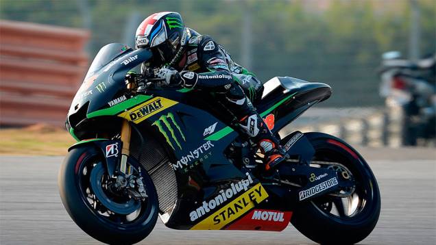 Bradley Smith marcou o sétimo melhor tempo | <a href="https://quatrorodas.abril.com.br/moto/noticias/motogp-marquez-domina-sepang-dia-772483.shtml" rel="migration">Leia mais</a>