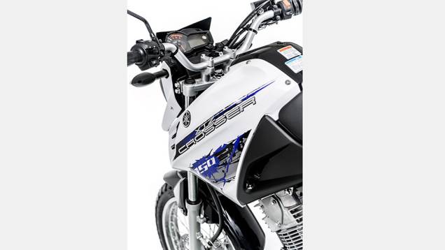 Com um design bastante arrojado e agressivo para seu porte, a Crosser 150 está disponível nas cores laranja, cinza grafite e branca | <a href="https://quatrorodas.abril.com.br/moto/noticias/yamaha-lanca-crosser-150-r-9-050-00-773044.shtml" rel="migration">Leia mais</a> Com um design bastante arrojado e agressivo para seu porte, a Crosser 150 está disponível nas cores laranja, cinza grafite e branca | <a href="https://quatrorodas.abril.com.br/moto/noticias/yamaha-lanca-crosser-150-r-9-050-00-773044.shtml" rel="migration">Leia mais</a>