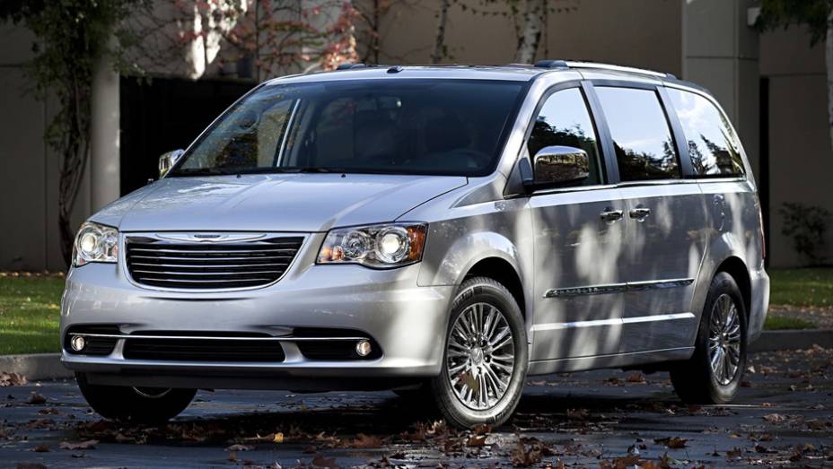 Chrysler - 155 PP100 | <a href="https://quatrorodas.abril.com.br/noticias/fabricantes/estudo-mostra-problemas-carros-novos-aumentou-773266.shtml" rel="migration">Leia mais</a>