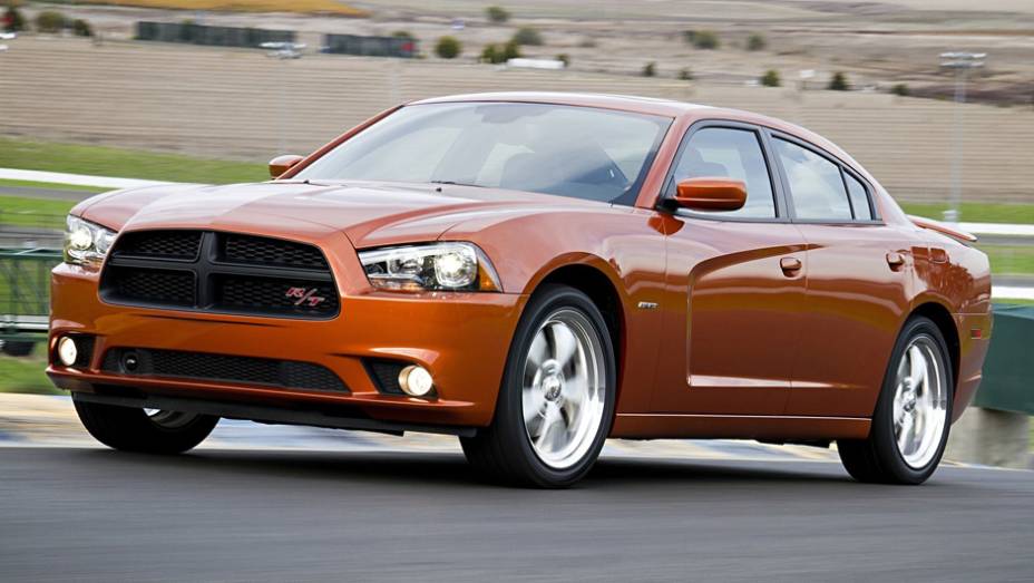 Dodge - 181 PP100 | <a href="https://quatrorodas.abril.com.br/noticias/fabricantes/estudo-mostra-problemas-carros-novos-aumentou-773266.shtml" rel="migration">Leia mais</a>