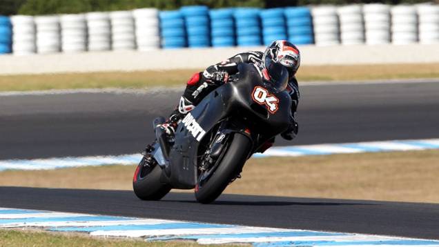 Andrea Dovizioso foi o terceiro melhor | <a href="https://quatrorodas.abril.com.br/moto/noticias/motogp-lorenzo-domina-dia-australia-775379.shtml" rel="migration">Leia mais</a> Andrea Dovizioso foi o terceiro melhor | <a href="https://quatrorodas.abril.com.br/moto/noticias/motogp-lorenzo-domina-dia-australia-775379.shtml" rel="migration">Leia mais</a>