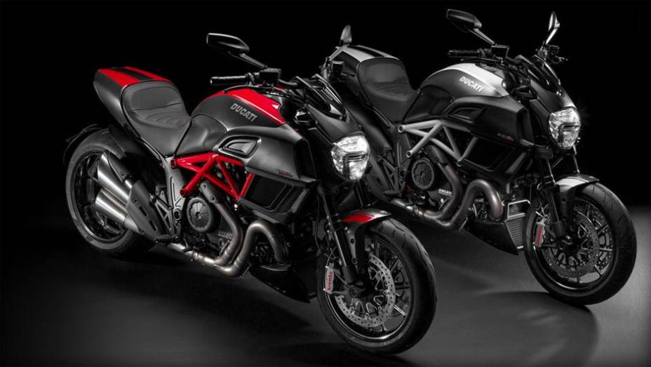 Em termos de design, a Diavel 2014 apresenta novo conjunto óptico dianteiro completamente em LED | <a href="https://quatrorodas.abril.com.br/moto/noticias/ducati-apresenta-diavel-reestilizada-775578.shtml" rel="migration">Leia mais</a>