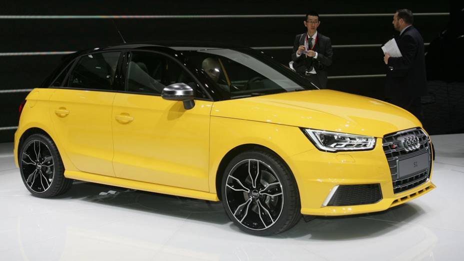 Audi S1 | <a href="https://quatrorodas.abril.com.br/noticias/saloes/genebra-2014/audi-s1-confirmado-salao-genebra-771121.shtml" rel="migration">Leia mais</a>| <a href="https://quatrorodas.abril.com.br/galerias/saloes/genebra/2014/direto-genebra-parte-1-775644.shtml" rel="migration">Veja ma</a>