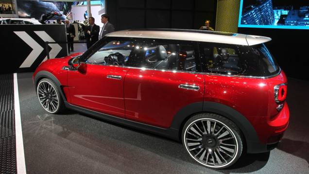 MINI Clubman Concept | <a href="https://quatrorodas.abril.com.br/noticias/saloes/genebra-2014/mini-revela-clubman-concept-774612.shtml" rel="migration">Leia mais</a>| <a href="https://quatrorodas.abril.com.br/galerias/saloes/genebra/2014/direto-genebra-parte-1-775644.shtml" rel="migration"></a>