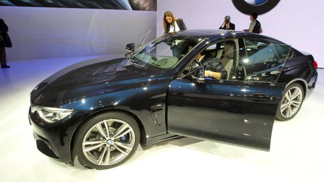 BMW Série 4 Gran Coupè | <a href="https://quatrorodas.abril.com.br/noticias/saloes/genebra-2014/imagens-oficiais-bmw-serie-4-gran-coupe-sao-reveladas-772176.shtml" rel="migration">Leia mais</a>| <a href="https://quatrorodas.abril.com.br/galerias/saloes/genebra/2014/direto-g" rel="migration"></a> BMW Série 4 Gran Coupè | <a href="https://quatrorodas.abril.com.br/noticias/saloes/genebra-2014/imagens-oficiais-bmw-serie-4-gran-coupe-sao-reveladas-772176.shtml" rel="migration">Leia mais</a>| <a href="https://quatrorodas.abril.com.br/galerias/saloes/genebra/2014/direto-g" rel="migration"></a>