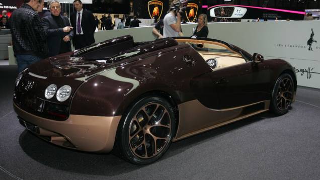 Veyron Grand Sport Vitesse Rembrandt Bugatti | <a href="https://quatrorodas.abril.com.br/noticias/saloes/genebra-2014/bugatti-mostra-veyron-grand-sport-vitesse-rembrandt-bugatti-775217.shtml" rel="migration">Leia mais</a>| <a href="%20https://quatrorodas.abril.com.br/galerias/" rel="migration"></a> Veyron Grand Sport Vitesse Rembrandt Bugatti | <a href="https://quatrorodas.abril.com.br/noticias/saloes/genebra-2014/bugatti-mostra-veyron-grand-sport-vitesse-rembrandt-bugatti-775217.shtml" rel="migration">Leia mais</a>| <a href="%20https://quatrorodas.abril.com.br/galerias/" rel="migration"></a>