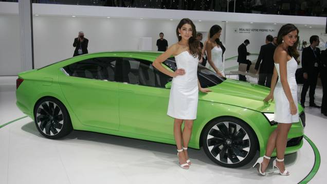 Veja as belas Garotas do <a href="https://quatrorodas.abril.com.br/noticias/saloes/genebra-2014/" rel="migration">Salão de Genebra 2014</a> Veja as belas Garotas do <a href="https://quatrorodas.abril.com.br/noticias/saloes/genebra-2014/" rel="migration">Salão de Genebra 2014</a>