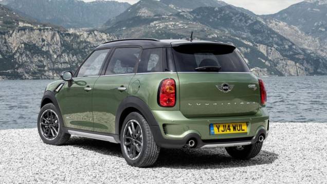 Modelo começará a ser vendido na Europa no segundo semestre de 2014 | <a href="https://quatrorodas.abril.com.br/noticias/saloes/new-york-2014/mini-countryman-2015-revelado-nova-york-779973.shtml" rel="migration">Leia mais</a>