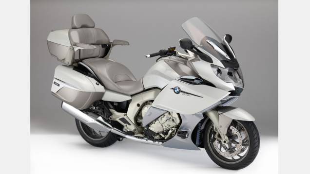 BMW apresenta nova K 1600 GTL Exclusive | <a href="https://quatrorodas.abril.com.br/moto/noticias/bmw-apresenta-nova-k-1600-gtl-exclusive-781765.shtml" rel="migration">Leia mais</a>