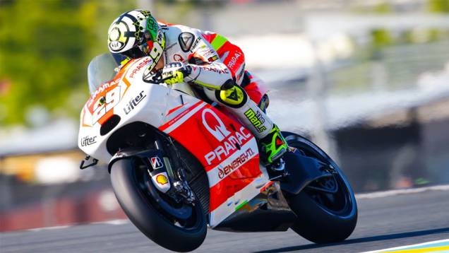 Iannone foi o segundo colocado | <a href="https://quatrorodas.abril.com.br/moto/noticias/motogp-marquez-domina-treino-livre-franca-783040.shtml" rel="migration">Leia mais</a>