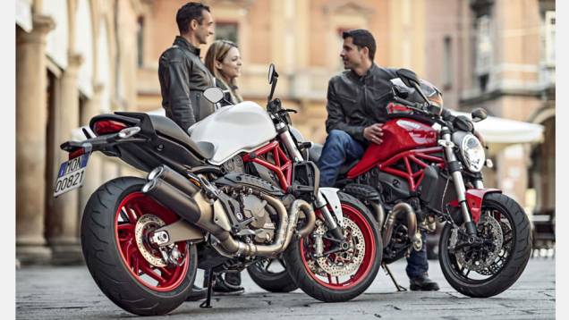 Modelo chega à Europa em julho, ainda sem preço divulgado | <a href="https://quatrorodas.abril.com.br/moto/noticias/ducati-revela-monster-821-2014-784507.shtml" rel="migration">Leia mais</a>