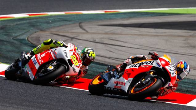 Andrea Iannone (29) foi o nono | <a href="https://quatrorodas.abril.com.br/moto/noticias/motogp-marquez-vence-corrida-emocionante-barcelona-786084.shtml" rel="migration">Leia mais</a>