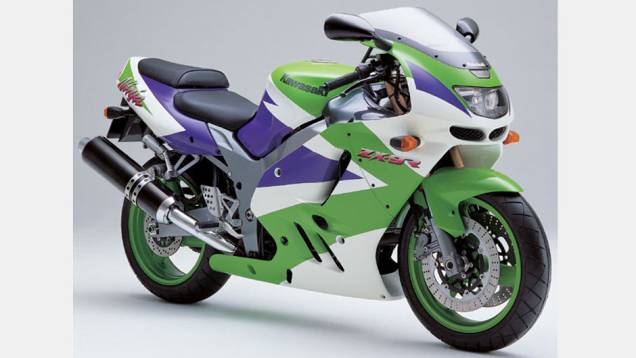 Na década de 1990, Kawasaki era sinônimo de Ninja. A Kawasaki Ninja ZX-9R de 1994 fez muito sucesso no país