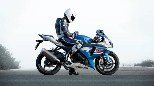 7- A Suzuki GSX-R 1000 entrega uma potência máxima de 185 cavalos. Seu diferencial é o sistema SCAS (Suzuki Clutch Assisted System) que ameniza o retorno de torque reverso, propiciando reduções de marcha e acionamento do manete de embreagem mais suave