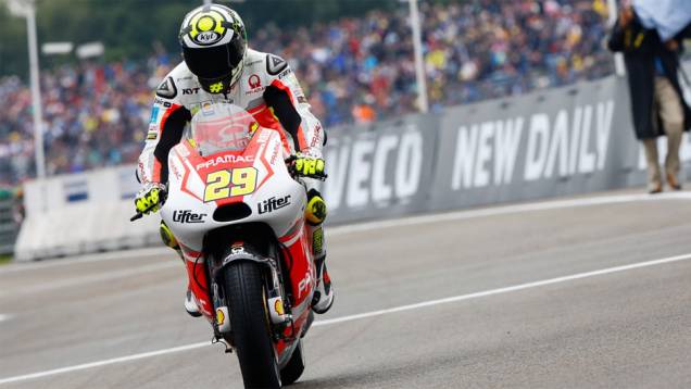 Andrea Iannone levou a Ducati para a ponta da segunda fila, com o quarto lugar | <a href="https://quatrorodas.abril.com.br/moto/noticias/motogp-aleix-espargaro-garante-pole-holanda-787487.shtml" rel="migration">Leia mais</a>