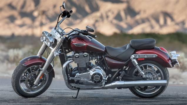 Modelo importado chega por R$ 53.900,00 | <a href="https://quatrorodas.abril.com.br/moto/noticias/triumph-lanca-thunderbird-commander-brasil-791427.shtml" rel="migration">Leia mais</a>