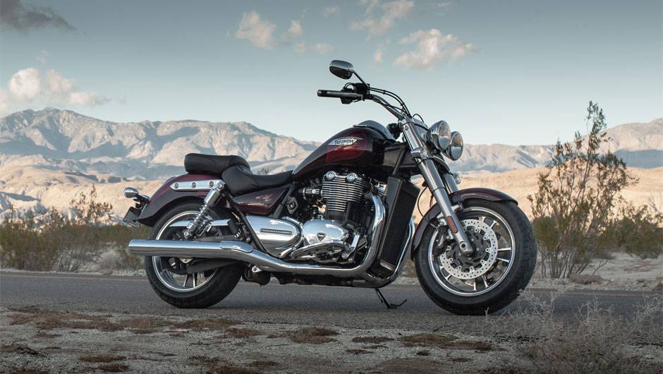 A Commander conta com o j&aacute; conhecido motor T16, de 1699 cc, da irm&atilde; "Storm" | <a href="https://quatrorodas.abril.com.br/moto/noticias/triumph-lanca-thunderbird-commander-brasil-791427.shtml" rel="migration">Leia mais</a>