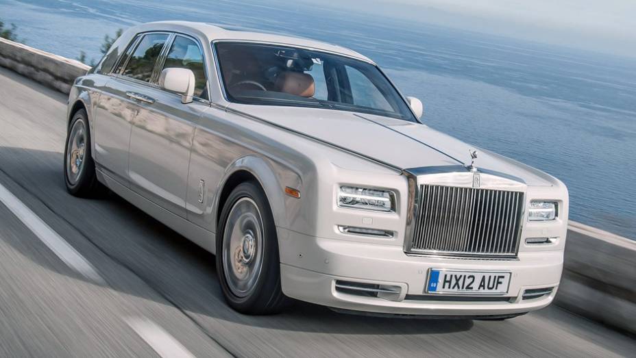 Uma gama repleta de sustos. Com a Rolls-Royce, só têm vez os modelos com nomes fantasmagóricos (Ghost, Phantom, Wraith)... Uma gama repleta de sustos. Com a Rolls-Royce, só têm vez os modelos com nomes fantasmagóricos (Ghost, Phantom, Wraith)...
