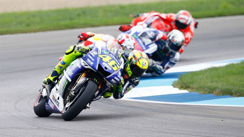 Valentino Rossi completou o pódio | <a href="https://quatrorodas.abril.com.br/moto/noticias/motogp-marquez-vence-prova-indianapolis-795057.shtml" rel="migration">Leia mais</a>