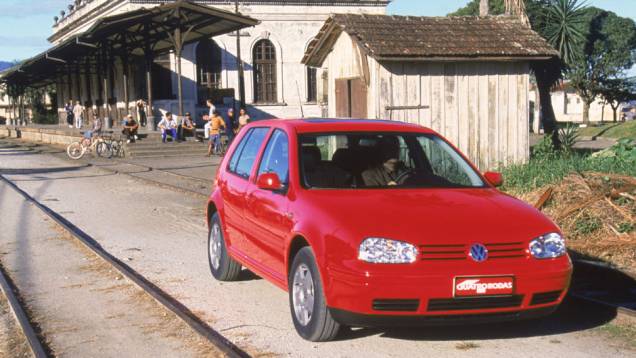 Com o motor 1.8 turbo do A3, o GTI era vendido com 150 cv ou 180 cv, sendo o nacional mais potente daquela época | <a href="https://quatrorodas.abril.com.br/carros/lancamentos/volkswagen-golf-vii-749855.shtml" rel="migration">Mais sobre o novo Golf no Brasil</a> |