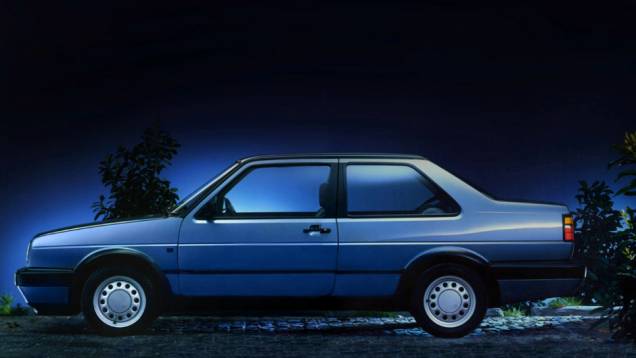 1984 - A segunda geração seria a última do Jetta a oferecer uma versão de duas portas. Ela já era uma raridade na época 1984 - A segunda geração seria a última do Jetta a oferecer uma versão de duas portas. Ela já era uma raridade na época
