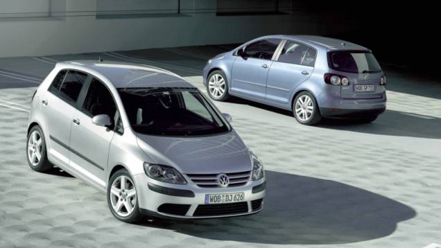 2004 - Versão monovolume com 158 cm de altura, 10 cm a mais que o Golf hatch, a Plus tinha seu espaço interno otimizado para bagagem com seu banco traseiro rebatível 2004 - Versão monovolume com 158 cm de altura, 10 cm a mais que o Golf hatch, a Plus tinha seu espaço interno otimizado para bagagem com seu banco traseiro rebatível
