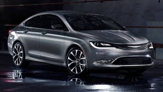 Chrysler 200 | <a href="https://quatrorodas.abril.com.br/galerias/especiais/north-american-truck-utility-of-the-year-2015-802090.shtml" rel="migration">Candidatos ao NA Truck/Utility of the Year 2015</a>