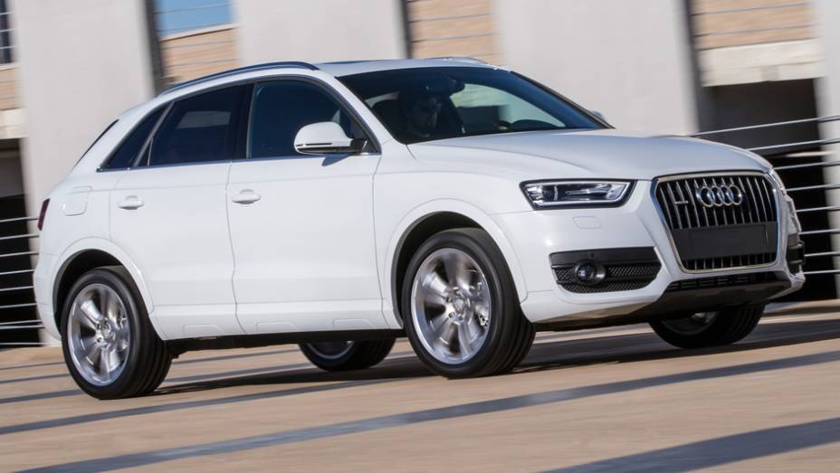 Audi Q3 | <a href="https://quatrorodas.abril.com.br/galerias/especiais/north-american-car-of-the-year-2015-802087.shtml" rel="migration">Candidatos ao NA Car of the Year 2015</a>