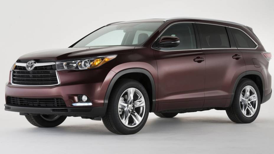 Toyota Highlander | <a href="https://quatrorodas.abril.com.br/galerias/especiais/north-american-car-of-the-year-2015-802087.shtml" rel="migration">Candidatos ao NA Car of the Year 2015</a>