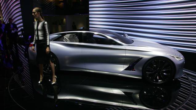 Infiniti Q80 Inspiration | <a href="https://quatrorodas.abril.com.br/noticias/saloes/paris-2014/infiniti-oficializa-q80-inspiration-concept-803422.shtml" rel="migration">Leia mais</a> | <a href="https://quatrorodas.abril.com.br/galerias/saloes/paris/2014/direto-paris-2014-" rel="migration"></a>