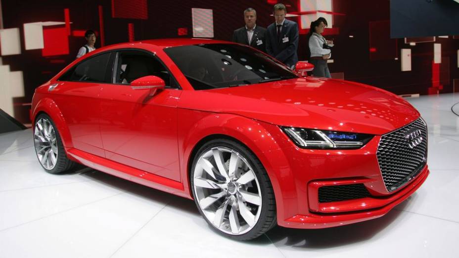 Audi TT Sportback concept | <a href="https://quatrorodas.abril.com.br/noticias/saloes/paris-2014/audi-apresenta-tt-sportback-concept-803458.shtml" rel="migration">Leia mais</a>| <a href="https://quatrorodas.abril.com.br/galerias/saloes/paris/2014/direto-paris-2014-parte-1" rel="migration"></a>