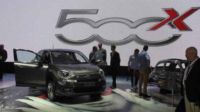 Fiat 500X | <a href="https://quatrorodas.abril.com.br/noticias/saloes/paris-2014/fiat-lanca-crossover-500x-803435.shtml" rel="migration">Leia mais</a> | <a href="https://quatrorodas.abril.com.br/galerias/saloes/paris/2014/direto-paris-2014-parte-1-803949.shtml" rel="migration">Veja mais:</a>