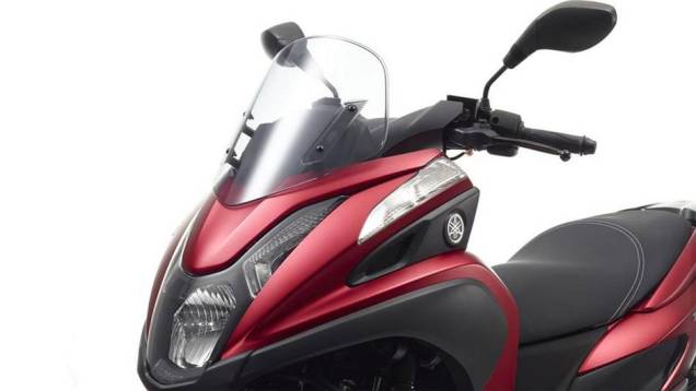 Detalhe do conjunto óptico | <a href="https://quatrorodas.abril.com.br/moto/noticias/yamaha-apresenta-tricity-europa-777991.shtml" rel="migration">Leia mais</a> Detalhe do conjunto óptico | <a href="https://quatrorodas.abril.com.br/moto/noticias/yamaha-apresenta-tricity-europa-777991.shtml" rel="migration">Leia mais</a>