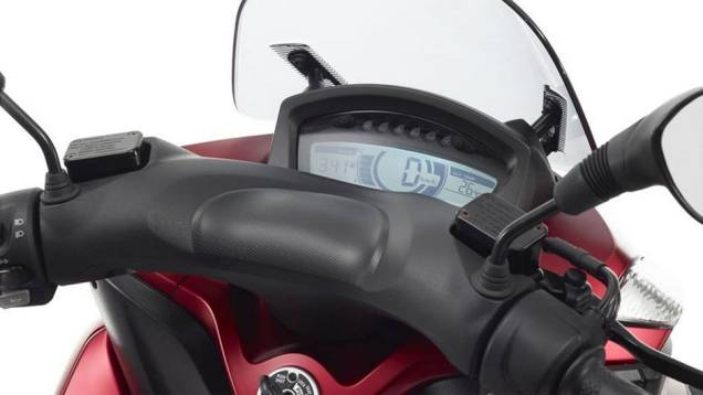 Painel de instrumentos digital | <a href="https://quatrorodas.abril.com.br/moto/noticias/yamaha-apresenta-tricity-europa-777991.shtml" rel="migration">Leia mais</a> Painel de instrumentos digital | <a href="https://quatrorodas.abril.com.br/moto/noticias/yamaha-apresenta-tricity-europa-777991.shtml" rel="migration">Leia mais</a>
