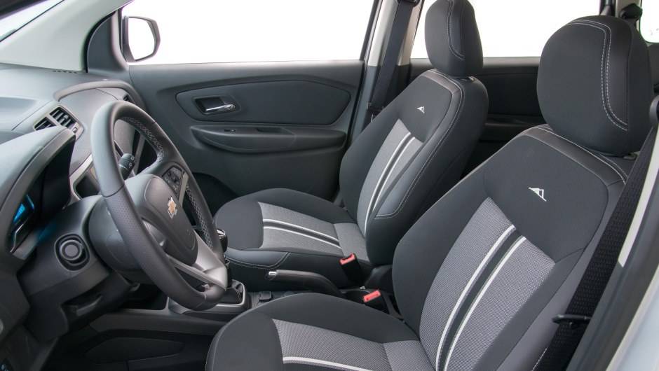 O acabamento interno tamb&eacute;m &eacute; diferenciado | <a href="https://quatrorodas.abril.com.br/noticias/fabricantes/audi-apresenta-q3-2015-810386.shtml/" rel="migration">Leia Mais</a>