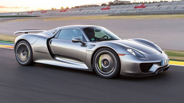 1º) Porsche 918 Spyder (2014) - valor do IPVA: R$ 133.146,08; valor venal: R$ 3.328.652,00; equivale a: BMW 118iA Urban/Sport 1.6 TB 16V (R$ 133.625,00) 1º) Porsche 918 Spyder (2014) - valor do IPVA: R$ 133.146,08; valor venal: R$ 3.328.652,00; equivale a: BMW 118iA Urban/Sport 1.6 TB 16V (R$ 133.625,00)