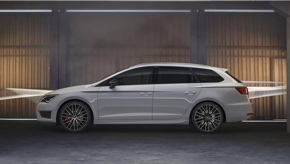 A perua esportiva que chega com duas vers&otilde;es de desempenho, ambas com motor 2.0 turbo | <a href="https://quatrorodas.abril.com.br/noticias/fabricantes/seat-oficializa-leon-st-cupra-823620.shtml" rel="migration">Leia mais</a>