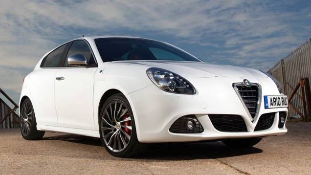 Alfa Romeo - Verdadeiro dono: Grupo Fiat; Sede: Itália; Volume de produção: cerca de 130.000 unidades por ano; Mercado que atende: Global