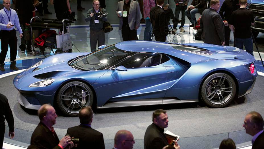 Ford GT concept | <a href="https://quatrorodas.abril.com.br/noticias/saloes/detroit-2015/ford-gt-concept-mostrado-detroit-824580.shtml" rel="migration">Leia mais</a> | <a href="https://quatrorodas.abril.com.br/galerias/saloes/detroit-2015/1o-dia-salao-detroit-824981.shtml" rel="migration">Vej</a>