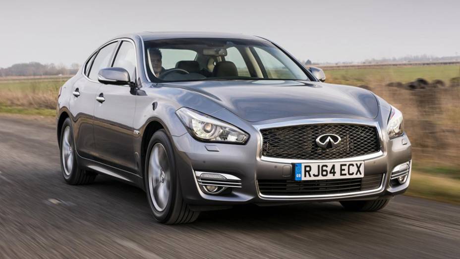 A Infiniti revelou nesta quarta-feira (28) os preços referentes ao Q70 no mercado europeu | <a href="https://quatrorodas.abril.com.br//noticias/fabricantes/infiniti-confirma-precos-q70-829383.shtml" rel="migration">Leia mais</a>