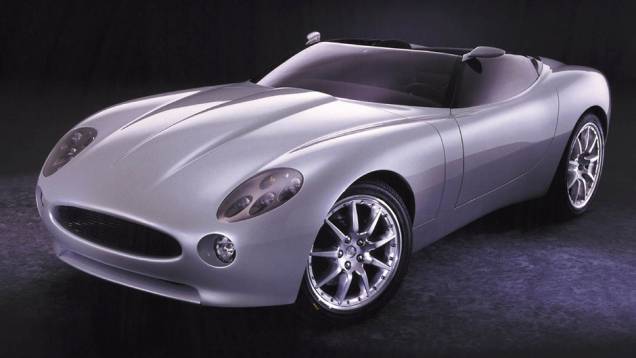 2000 - Jaguar F-Type concept, um precursor do F-Type, que seria lançado mais de 12 anos depois