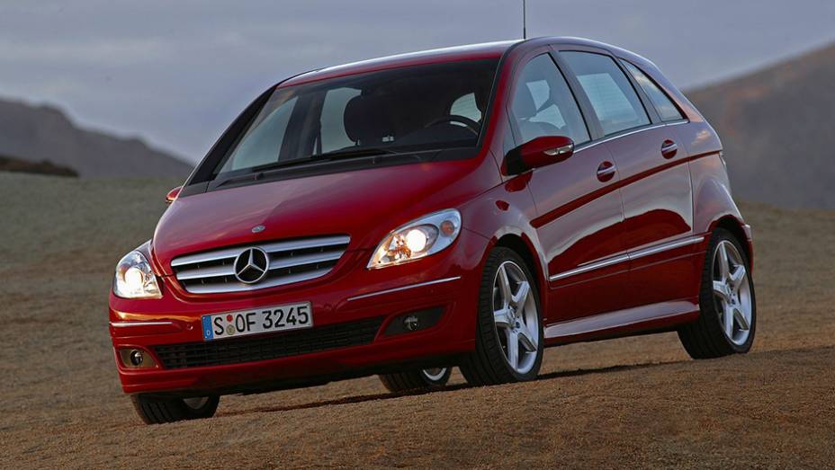 2005 - Mercedes-Benz Classe B, monovolume global dotado de tração dianteira